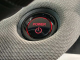 ワンプッシュでエンジンのスタート、ストップが出来て便利です。