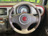 【純正革巻きステアリング】上質な革を使用することで、手にしっかり馴染みとても運転しやすいハンドルです♪