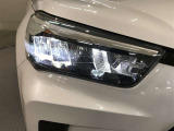 LEDヘッドライトです。デザイン性がよくとても明るいので、夜間の走行や悪天候でも安心です。しかも長寿命!