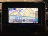 ナビゲーションはフルセグTV対応のメモリーナビ(社外品)を搭載しています。Bluetoothオーディオ機能がありますので、スマートフォンなどの音楽も再生できます。
