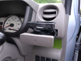 ●運転席側のドリンクホルダー●エアコン吹き出し口にレイアウトされたドリンクホルダー●乗車姿勢からのスムーズな動線です