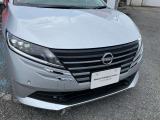 LEDヘッドライト装備。暗い道や、天候の悪い日でも視界良く運転できます。
