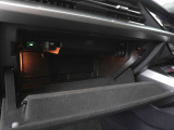 ご納車前に行います点検100項目におきまして、専用のテスターやツールを用いて細かな診断を行います。