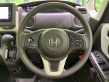 インテリアに合わせたデザインのステアリングは、運転される方のことも考え、運転しやすい形状、大きさです。是非一度、実際に触ってお確かめください。