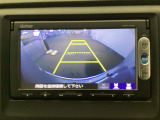 バックモニター付きで車庫入れもラクラク♪