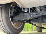 お車を安心してお乗りいただく為には、足回りの定期点検が欠かせません。サービスサポート(有償保証)では無料点検もご提供しており、安心のカーライフをお過ごしいただけるサポート体制が整っています。