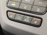 【シートヒーター】寒い日に重宝するシートヒーター!エアコンより早く温まってくれるので寒がりの人も安心ですね♪エアコンの温風は乾燥するから苦手、という方にもをおすすめです。