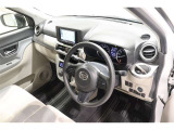 運転席周りは遊びにも通勤にも普段のお買い物にもピッタリ。日々のドライブに居心地のよいレイアウトです。