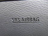 運転席にSRS二-エアバッグを採用 下肢の障害を軽減ことができます