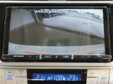 バックカメラが付いているので後方確認が非常にしやすいです。今や運転初心者も熟練者も必須装備!ついていて損はないですね♪