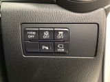 各種機能の切替スイッチは運転席パネル下に集約されています。任意で切り替え可能なため状況に合わせてお使いください。