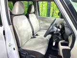 運転席シート廻りは使用感も少なく、良好な状態となっています。丁寧に使われていたことがよくわかりますね。