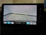 バックカメラ搭載です!車庫入れが苦手な人はもちろん、車両感覚に自信がある人にもお勧めです!見えない箇所が見えるようになるので、低い障害物や隠れてしまっている子供の存在等にも気付く事が出来ます。