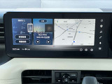 Googleを搭載し簡単に使えるNissanConnectインフォテインメントシステム。※本車両でのこれらの機能のご利用は、サービスへのご加入(有料)または、テザリング等によるデータ通信環境が必要です