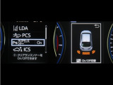 コーナーセンサーを装備。障害物までの距離に応じて警告音を変えてお知らせ。縦列駐車時や駐車場・車庫等での取り回しをサポートします。詳細は販売店スタッフまでお尋ね下さい。