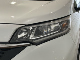LEDヘッドライトは、点灯の瞬間から最大光量を発揮し、突然暗くなるトンネルなどでの安定感を高めます。