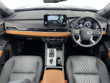 アウトランダー PHEV 2.4 P 4WD 本革シート