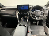 弊社の商品車両は横浜本牧にあります本部で隅々までチェックを行い、トヨタの厳しい商品基準をクリアした厳選した車両を展示しています。