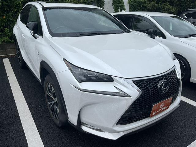 NX 200t Fスポーツ