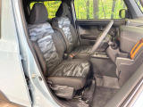 運転席シート廻りは使用感も少なく、良好な状態となっています。丁寧に使われていたことがよくわかりますね。