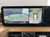 アラウンドビューモニター 駐車場での車庫入れや狭い道路での走行にカメラで確認が出来るので安心です。