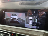 【アラウンドビューモニター】バックカメラに加え、360度のカメラで駐車も楽々。駐車が苦手な方でも安心してお乗りいただけます。