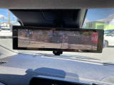 ☆ラゲッジに荷物をたくさん積んでも後方を確認できるスマートルームミラーです。