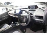 先進性と高級感あふれるコックピットを演出。誰がハンドルを握っても運転しやすい、開放的な視界が魅力です