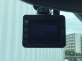 ドライブレコーダー付きです!!映像・音声などを記録する車載装置です。 もしもの事故の際の記録はもちろん、旅行の際の思い出としてドライブの映像を楽しむことができます!!
