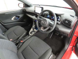 シンプルで使いやすいデザインの運転席です。