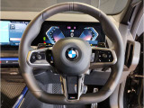 【パドルシフト付】Mマルチステアホイルに付随する「パドル・シフト」F1マシン感覚でシフトチェンジが可能となりよりドライビングの楽しさを演出します