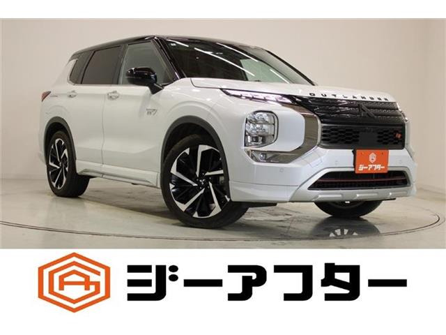 アウトランダー PHEV 2.4 P 4WD OPサンルーフ OPツートンルーフ 禁煙