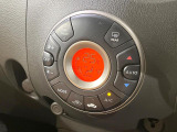 【オートエアコン】一度お好みの温度に設定すれば、車内の温度を検知し風量や温度を自動で調整。暑い&hellip;寒い&hellip;と何度もスイッチ操作をする必要はありません。快適な車内空間には必須の機能ですね♪