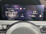 視認性の良いメーターパネルデザインです。