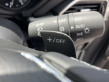 ★マニュアル車のような感覚で操れるパドルシフト★シフトレバーをマニュアルモードの位置にして『+』のレバーを引くとシフトアップ『-』のレバーを引くとシフトダウンします!