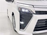 フォグランプ装着車です。暗い夜道の車両前方を明るく照らします