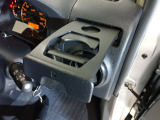 運転席右側の手の届きやすい位置にもドリンクホルダーがあります。