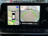 アラウンドビューモニター。上空から見下ろしたような映像が映し出されるので、駐車をスムースに行えます。