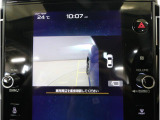 サイドビューカメラは、狭い道路での走行や左側への寄せに活躍。周囲の状況をしっかり確認でき、安全性を高める便利な機能です。