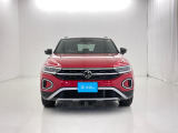 VWは小さな車も、大きな車も、平等です。クラスによって品質や安全性に差を付けない。ボディ剛性と精度、重厚なドアの音はどの車種も共通です。是非一度体感してみて下さい。