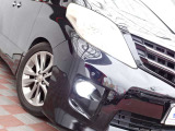 『1台』のお車に対して、3名体制で日々議論を重ね仕入れを行っております。