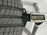 夏タイヤの残り溝は6.4mmです。スリップラインからは4.9mmとなっております。