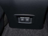 2列目にもUSBの充電器がございます。