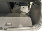 リヤシートを倒せば長さのあるお荷物も楽々!!