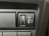 ヘッドライトの高さを調整できます。