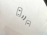 【ブラインドスポットモニター】走行中、ドアミラーの死角になりやすい箇所に後続車が接近するとサイドミラーのレンズに警告を表示!ドライバーに注意喚起をしてくれます。