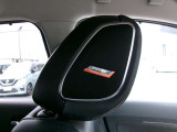ヘッドレスト内蔵のBOSEスピーカー♪ 深い臨場感を是非体感してください!