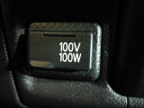 AC100V電源が付いています。家庭用コンセントがお使いいただけます。