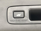 【パワーバックドア】スマートキーや運転席のボタンを押すだけでリアゲートが自動で開閉します!荷物を持っている時や、高い位置にあるバックドアを閉める際に便利な機能です♪
