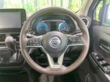 【純正革巻きステアリング】上質な革を使用することで、手にしっかり馴染みとても運転しやすいハンドルです♪